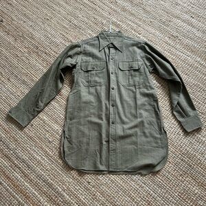Olive Green Vintage Military Men's Shirt.  100% Wool.